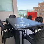 Mondrian's Lighthouse Apartamento