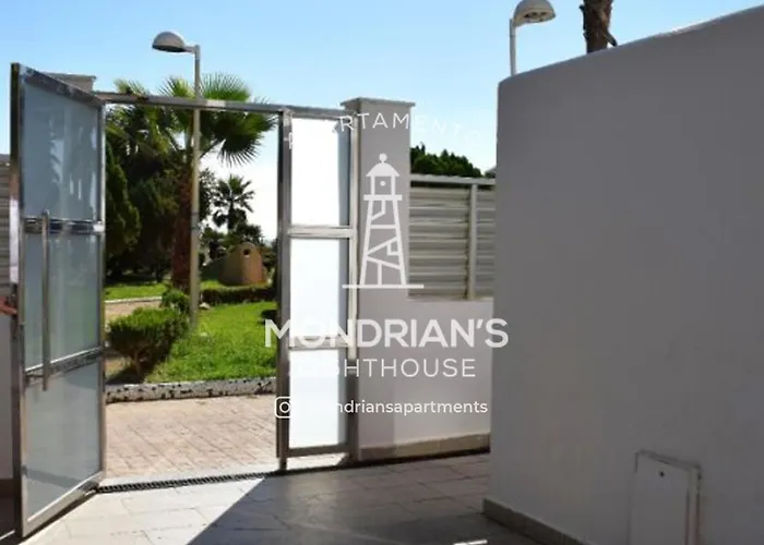 Mondrian's Lighthouse